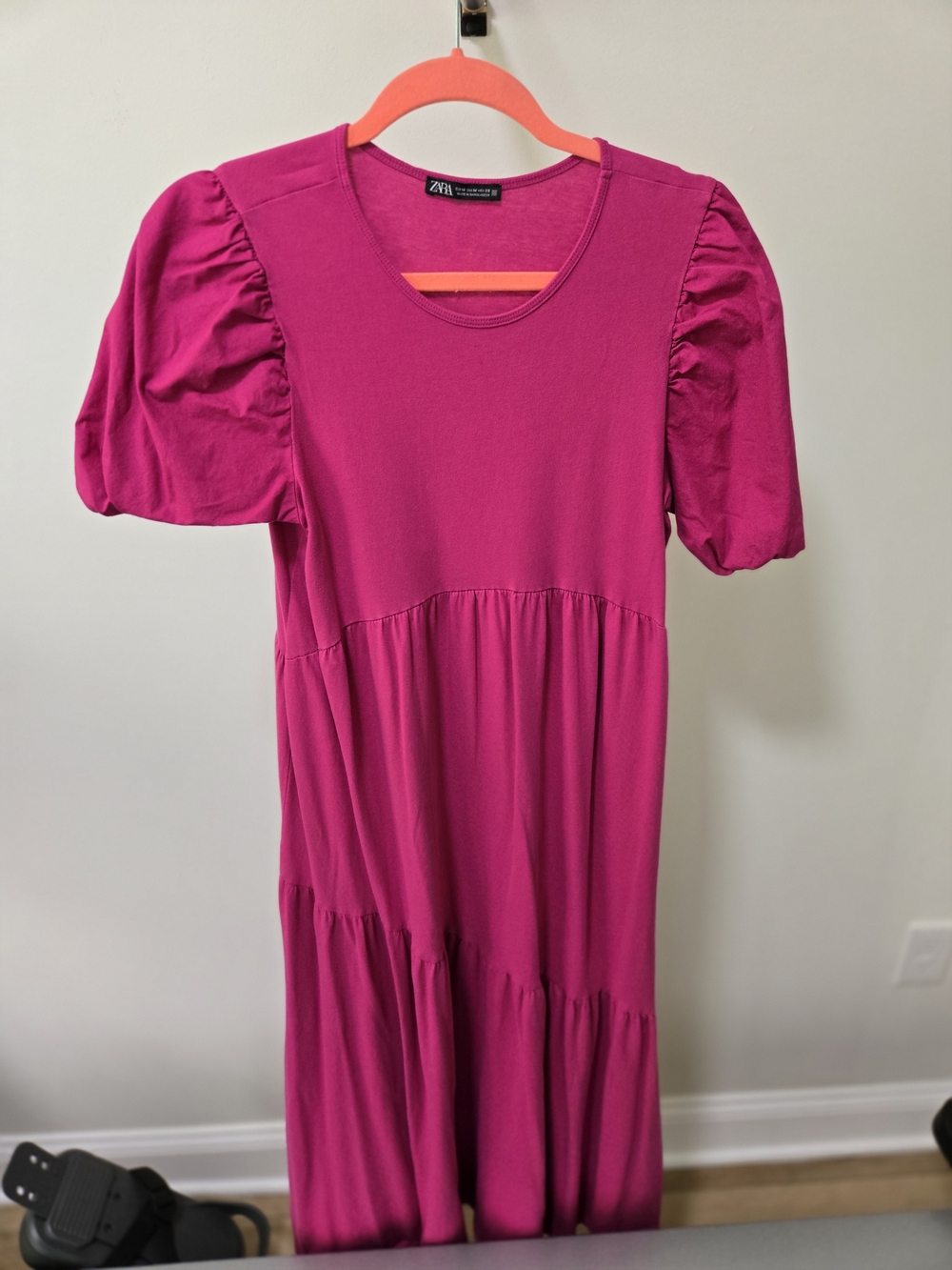 Zara Women's Fuchsia Puff-Sleeve Tiered Dress